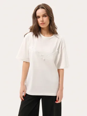 Cremefarbenes T-Shirt mit Spitzen-BH