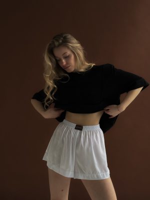 Weiße Seidenshorts für zu Hause