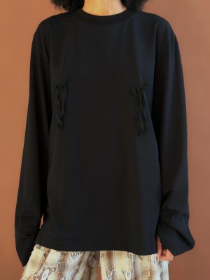 Schwarzes Oversize-Longsleeve mit Schleifchen