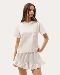 Milchfarbenes Kurzarmshirt mit Stickerei auf der Brust