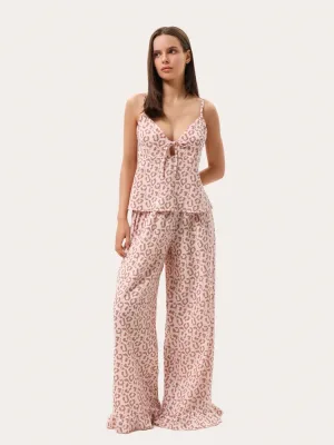 Rosa Musselin-Pyjama mit Leopardenmuster: Top und Hose mit Rüschen