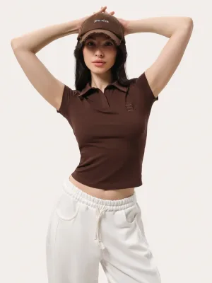 Schokoladenbraunes tailliertes Poloshirt