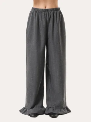 Gestreifte Hose mit Rüschen – Grau
